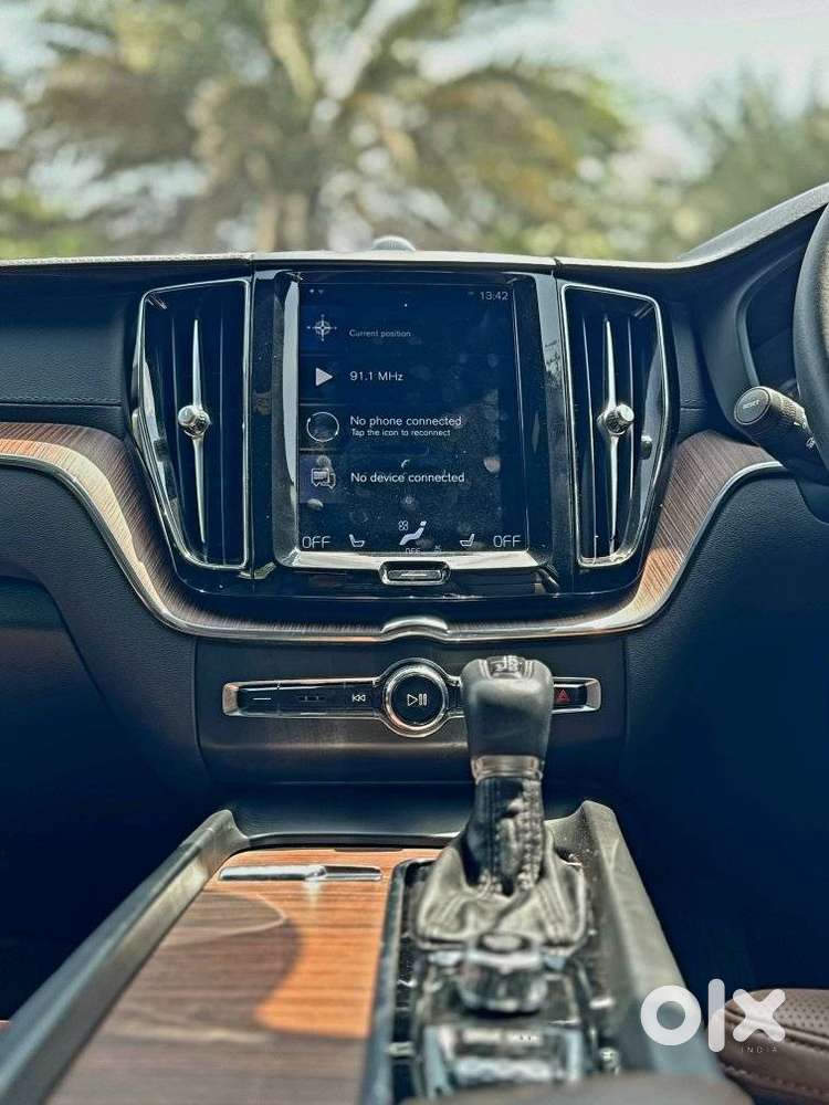 Volvo Xc60 D5 Awd Automatic, 2021, Diesel