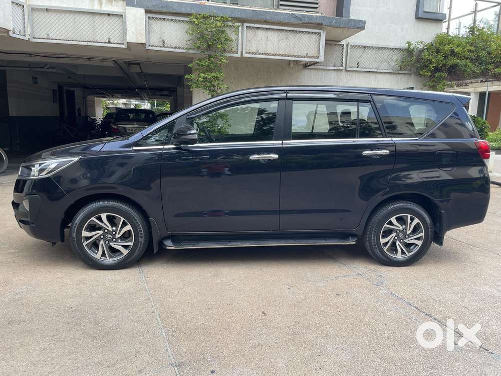 Toyota Innova Crysta [2020-ongoing] 2.4 Gx At 8 Str, 2022, Diesel