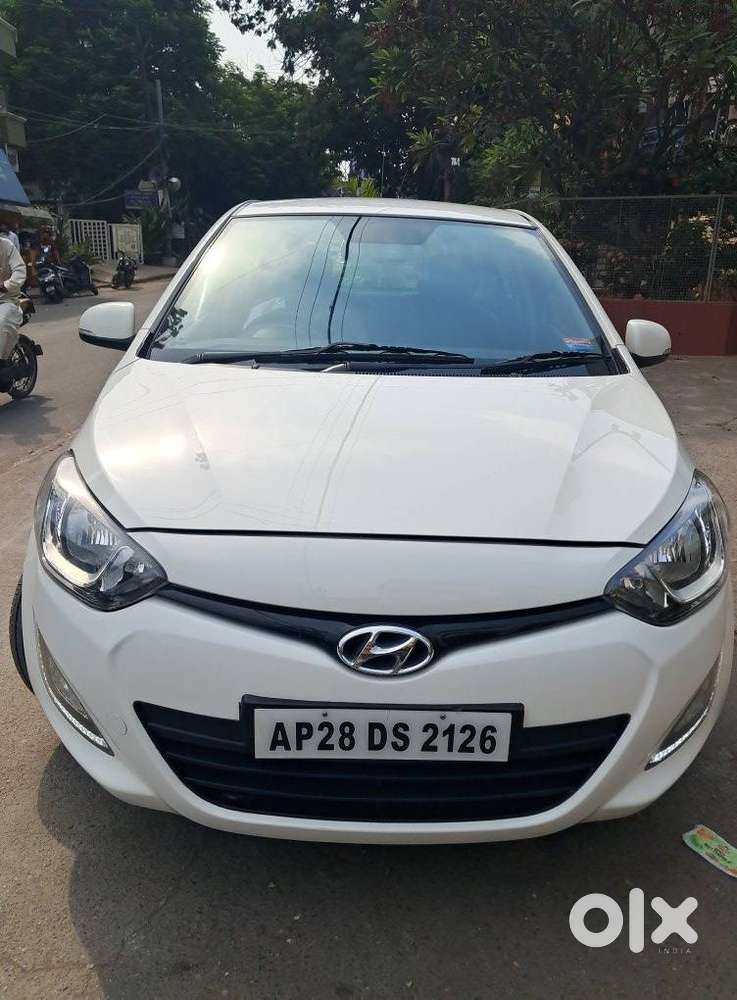 Hyundai I20 Sportz Plus, 2013, Petrol