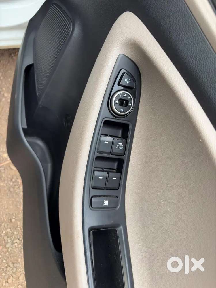 Hyundai I20 Petrol Spotz 2015