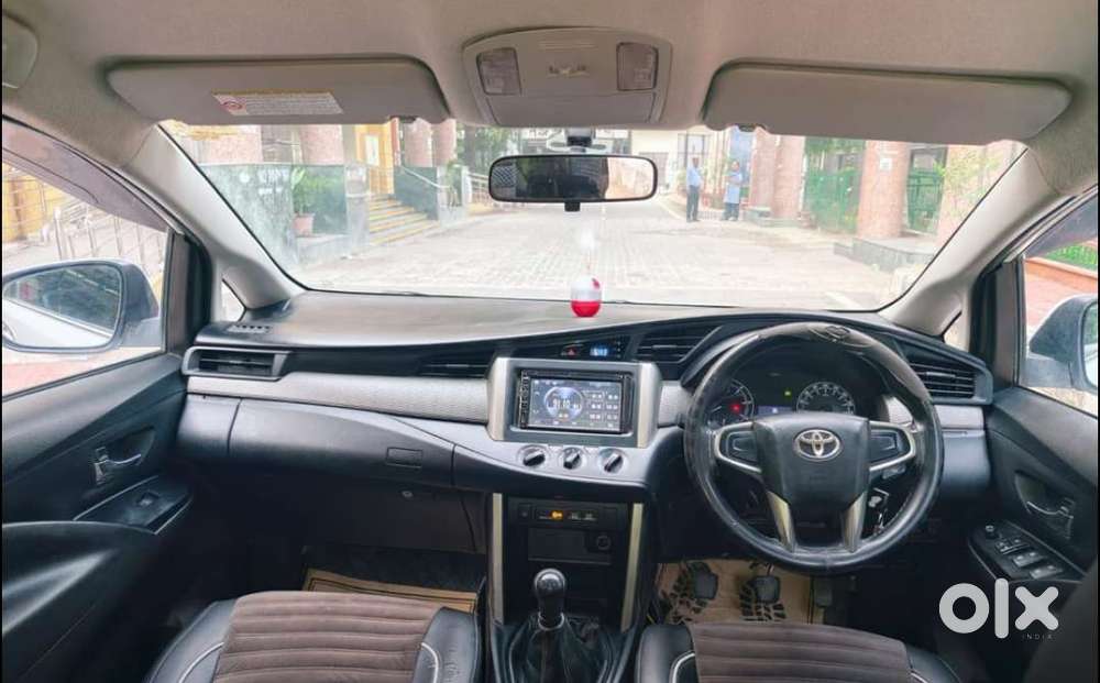 Toyota Innova Crysta 2.4 G Mt 8s, 2017, Diesel
