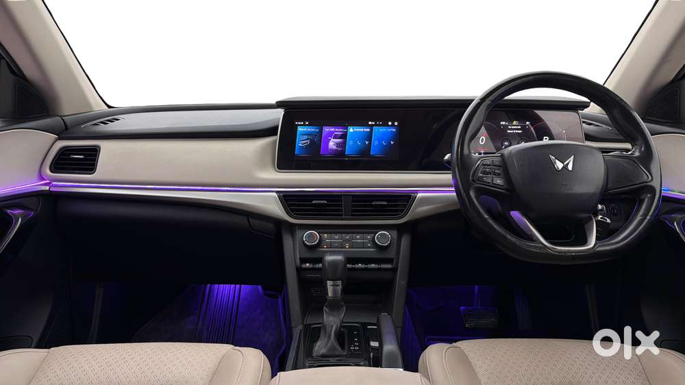Mahindra Xuv700 2.0 Ax 5 Petrol At Str, 2022, Petrol