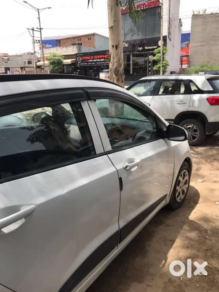 Hyundai Grand I10 2016 Diesel Well Maintained
