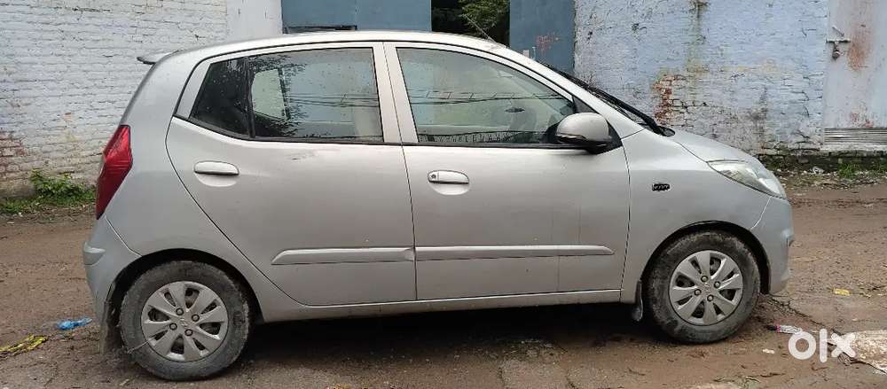 Hyundai I10 2012 Petrol 70000 Km Driven