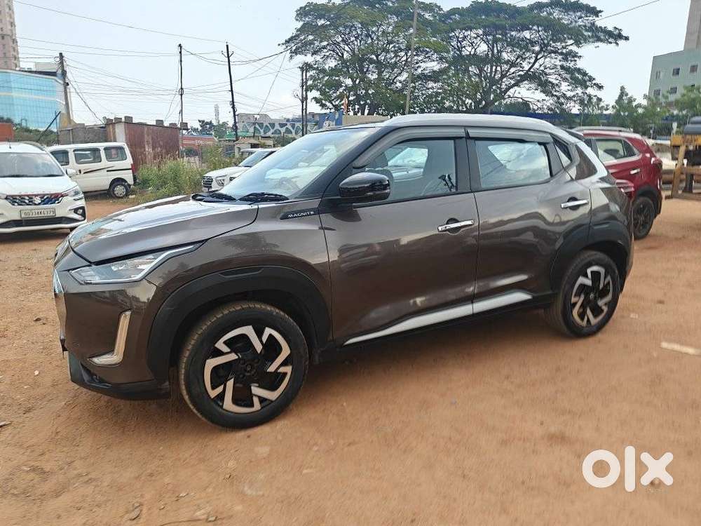 Nissan Magnite 1.0 Xv Premium Dual Tone, 2021, Petrol