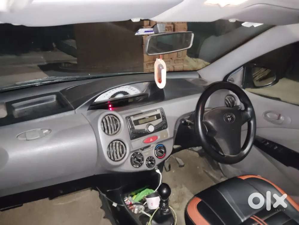 Toyota Etios Liva 2012