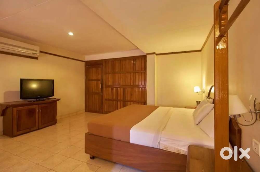 Hotel building for rent near kumali Town idukki