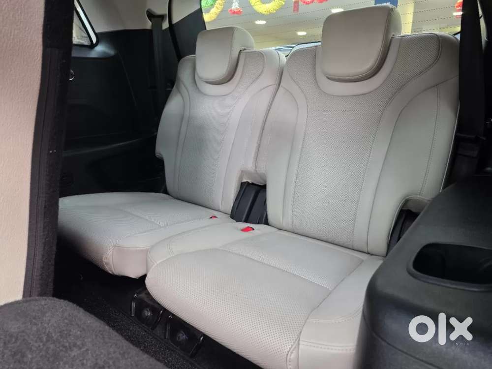 Mahindra Xuv700 2.2 Ax 7 Diesel Mt Luxury Pack Str, 2026, Diesel