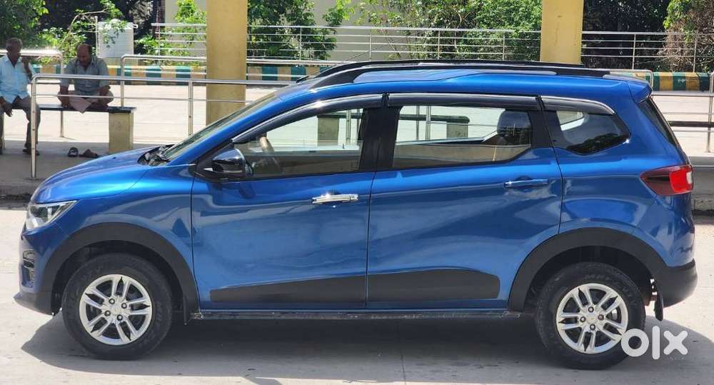 Renault Triber Rxt, 2023, Petrol