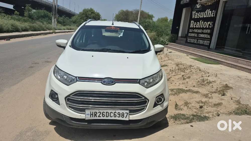 Ford Ecosport 2017 Petrol Average 11-17 Km/l,