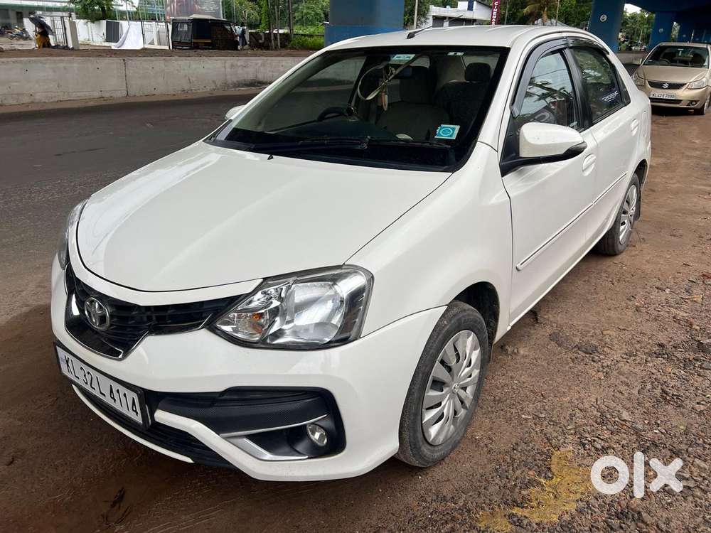 Toyota Etios 1.5 V, 2017, Petrol