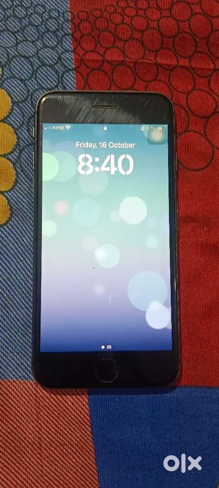 iphone 8 all working and mint condition