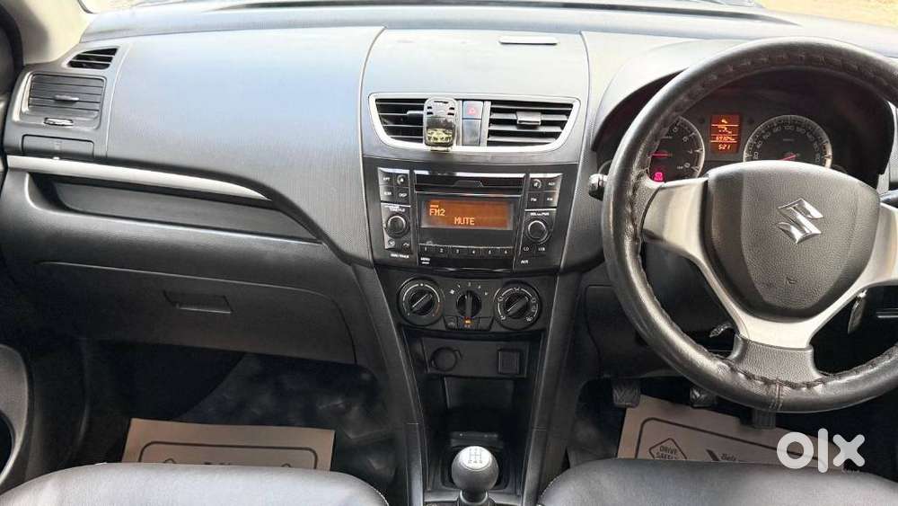 Maruti Suzuki Swift Vxi + Manual, 2015, Petrol