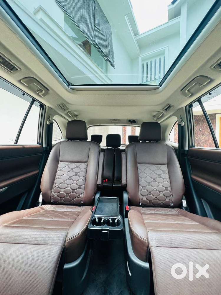 Toyota Innova Hycross 2.0 Zx (o) Hybrid 7 Str, 2024, Petrol