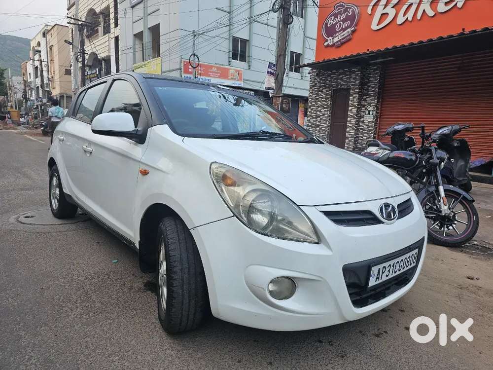 Hyundai I20 2012-top End