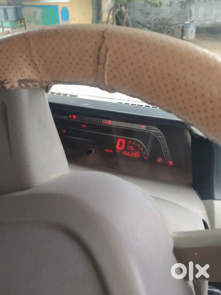 Mahindra Bolero 2015 कार