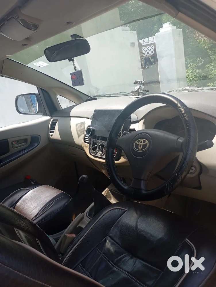 Toyota Innova 2010 Diesel Well Maintained