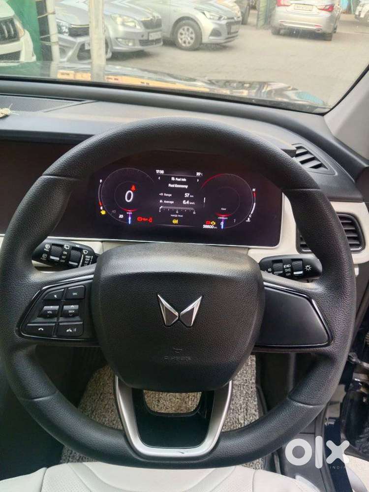 Mahindra Xuv700 2.2 Ax 5 Diesel Mt Str, 2022, Petrol
