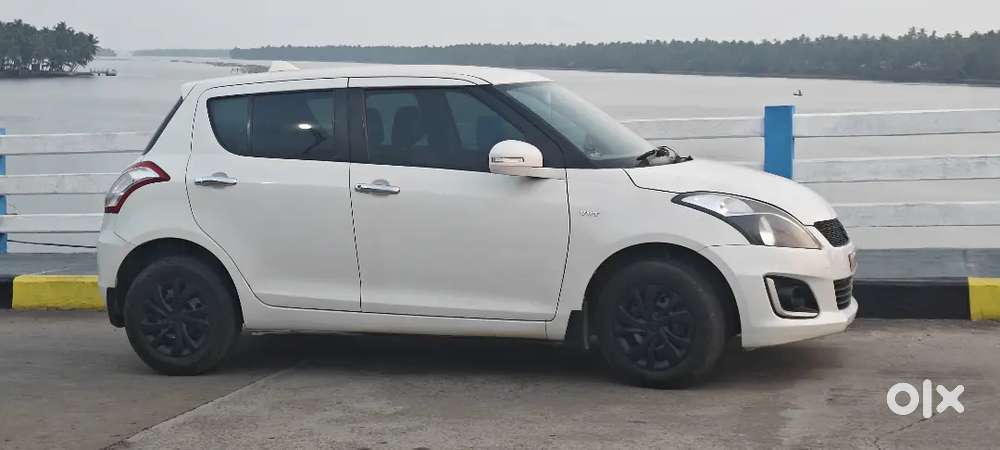 Maruti Suzuki Swift 2012 Petrol 80500 Km Driven