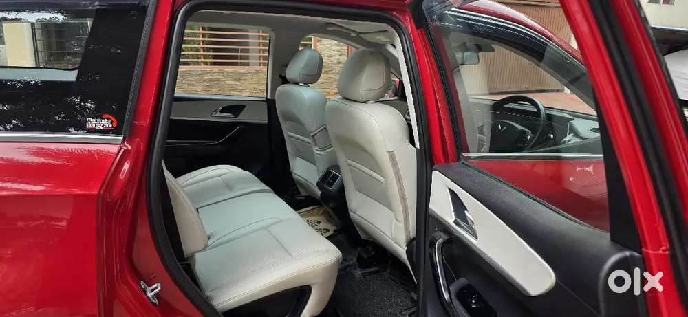 Mahindra Xuv700 2025 Year Luxury Diesel