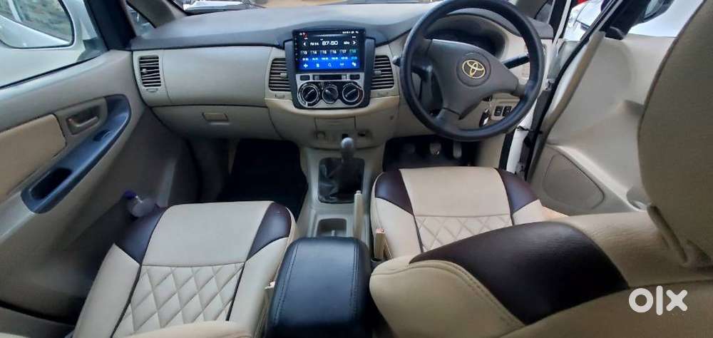 Toyota Innova 2004-2011 2.5 G4 Diesel 7-seater, 2010, Diesel