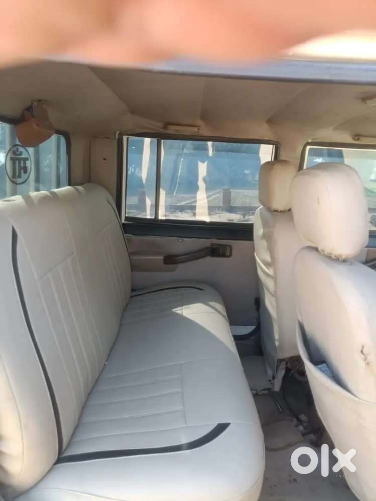 Sel Mahindra Bolero Compare