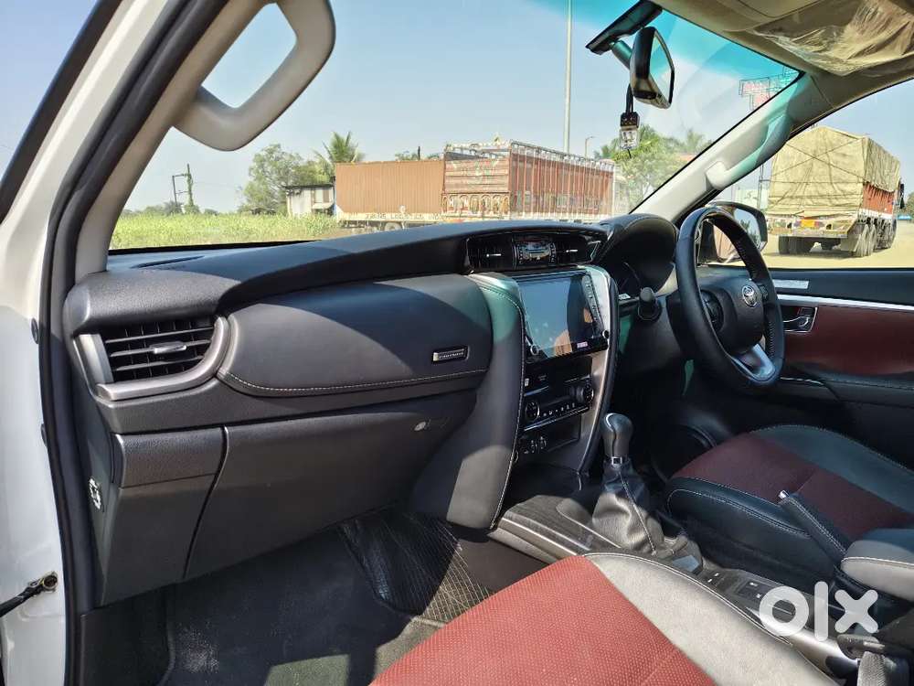 Toyota Fortuner 2025 Diesel Well Maintained