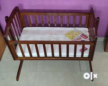 Baby bed first clearance cry