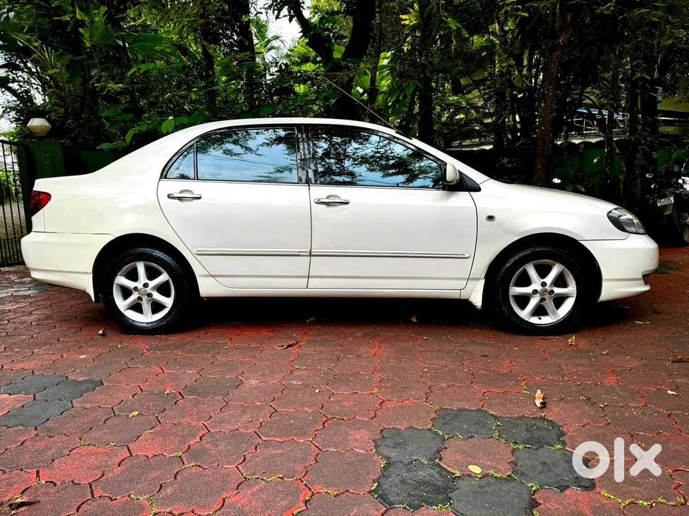 Doctor Owned Toyota Corolla