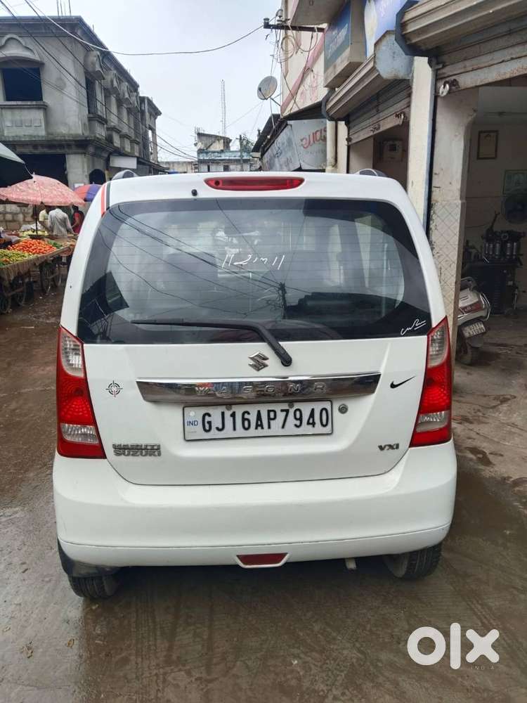 Brand:- Maruyi Suzuki, Car Name:- Wagon R, Model:- 2012, Colour:-white