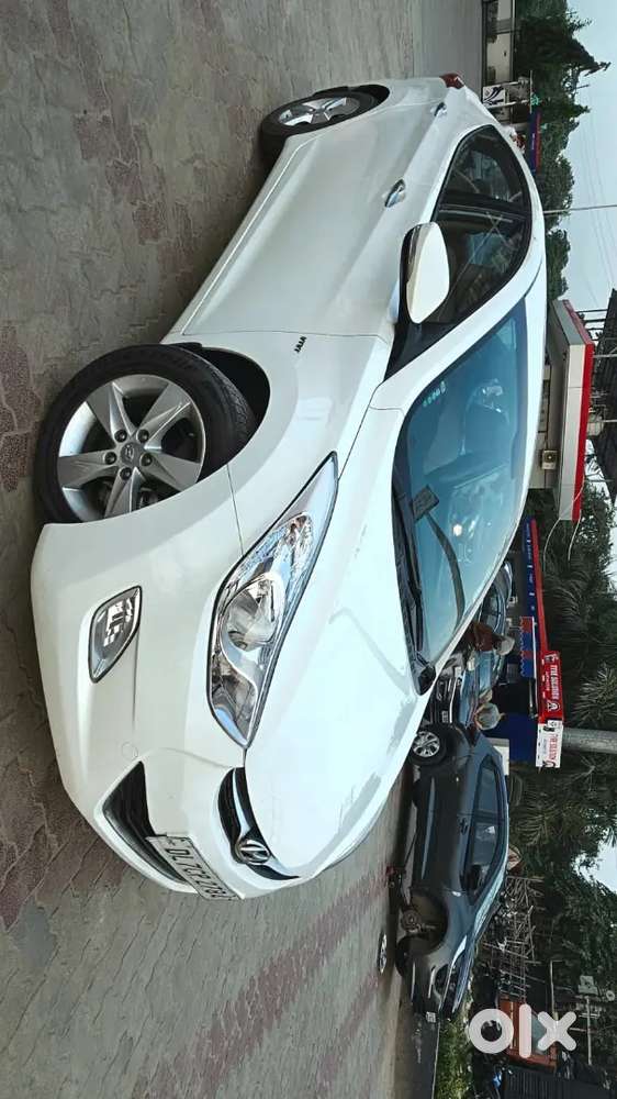 Hyundai New Elantra 2013