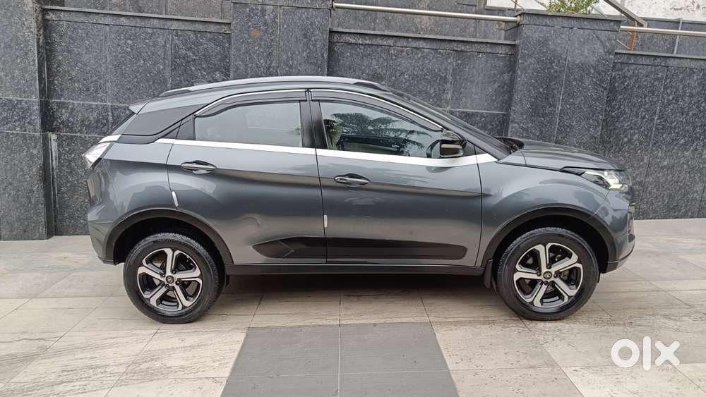 Tata Nexon 1.2 Revotron Xza Plus, 2023, Petrol