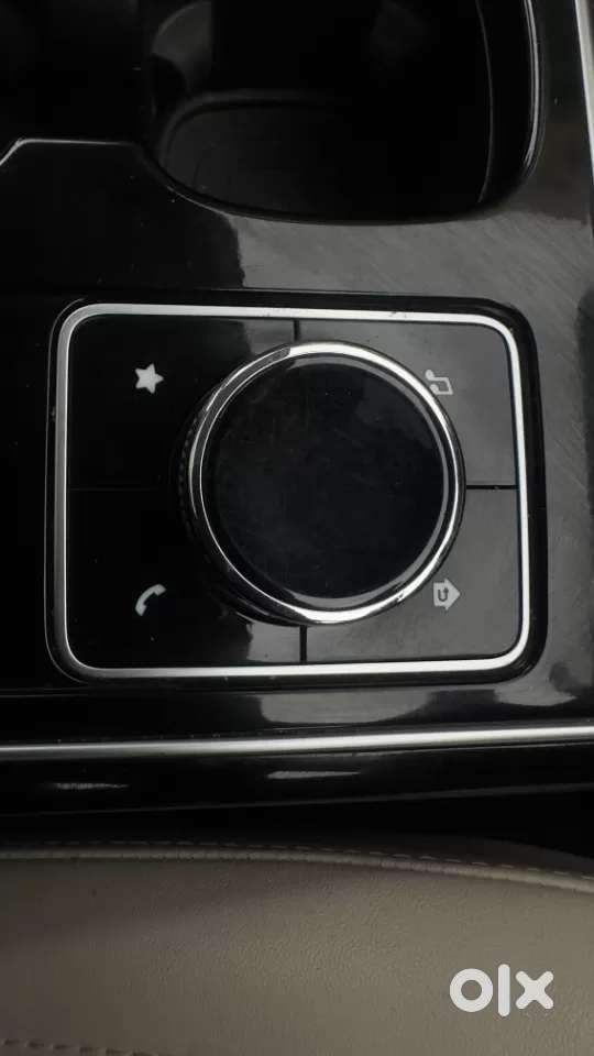 Mahindra Xuv700 2.0 Ax 7 Petrol At Luxury Pack Str, 2022, Petrol