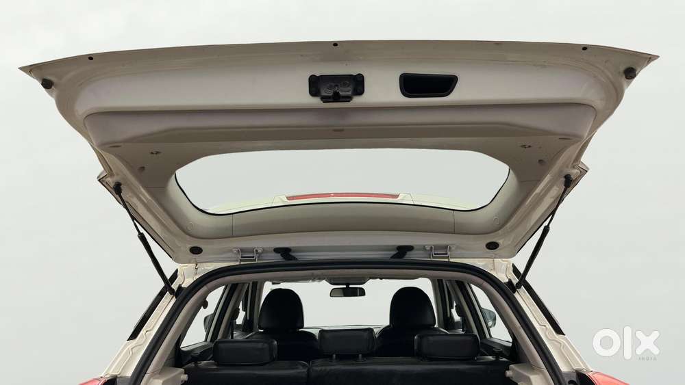 Mahindra Xuv300 W8, 2021, Petrol
