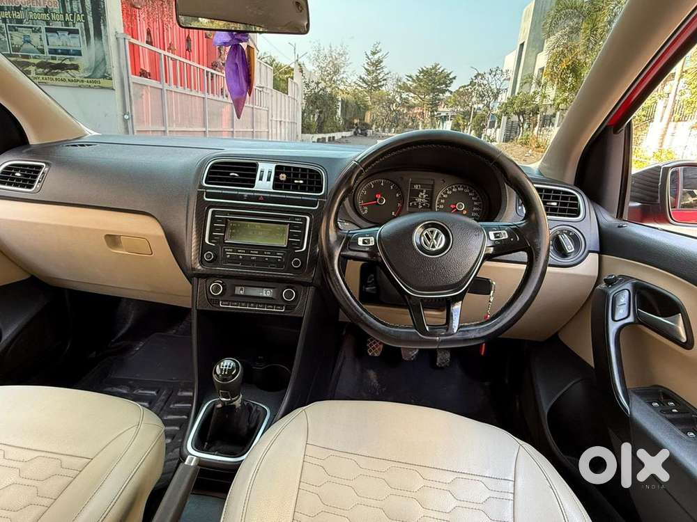 Volkswagen Polo 2015 Model
