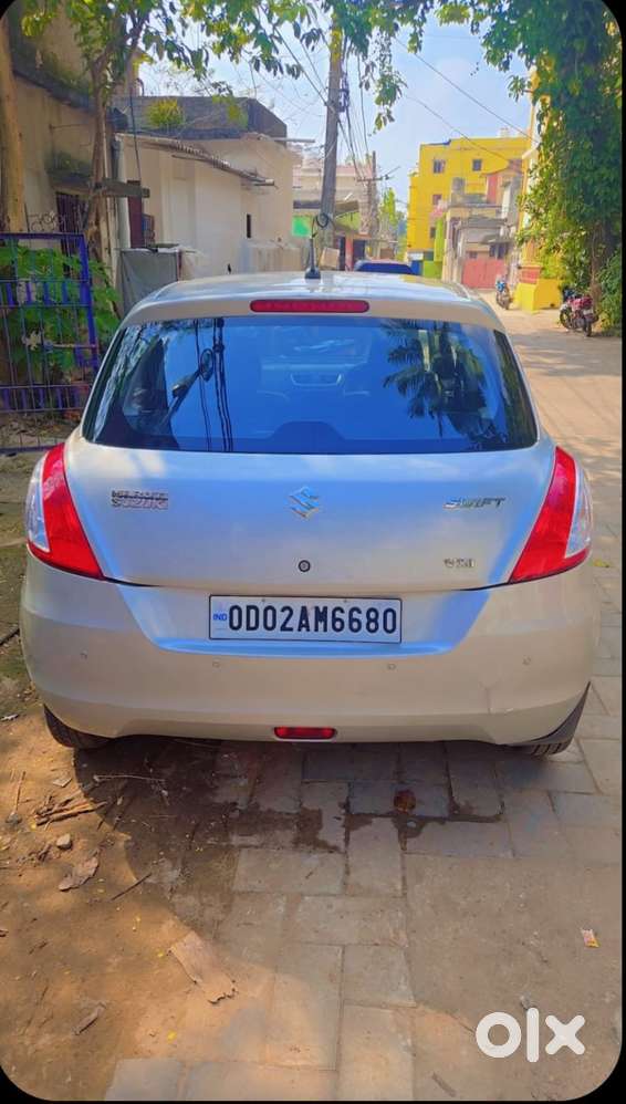 Maruti Suzuki Swift Vxi + Manual, 2017, Petrol