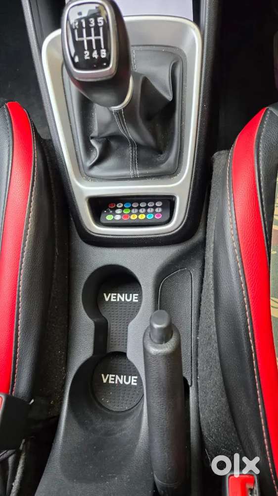 Hyundai Venue 2021 Diesel Well Maintained