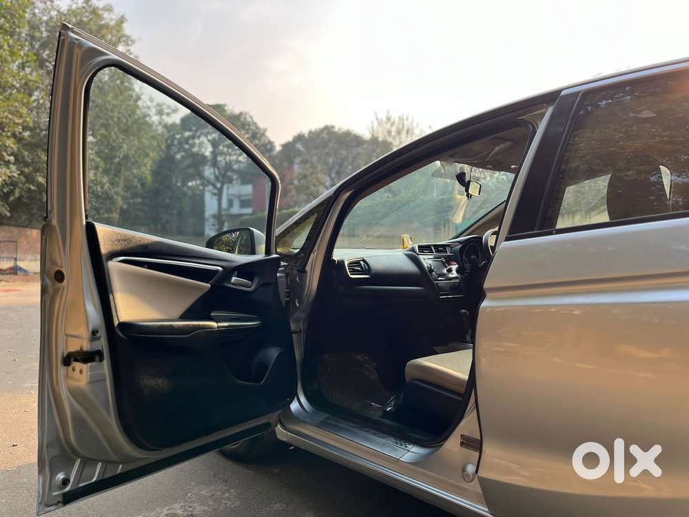 Honda Jazz V Automatic, 2015, Petrol