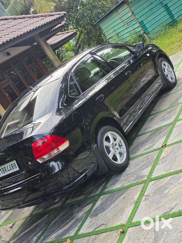 Volkswagen Vento Highline Petrol 65000 Km Single Owner2014 December