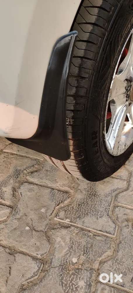 Hyundai Eon Magna +top Model, Alloys, Power Steering, Pls Read Desc.