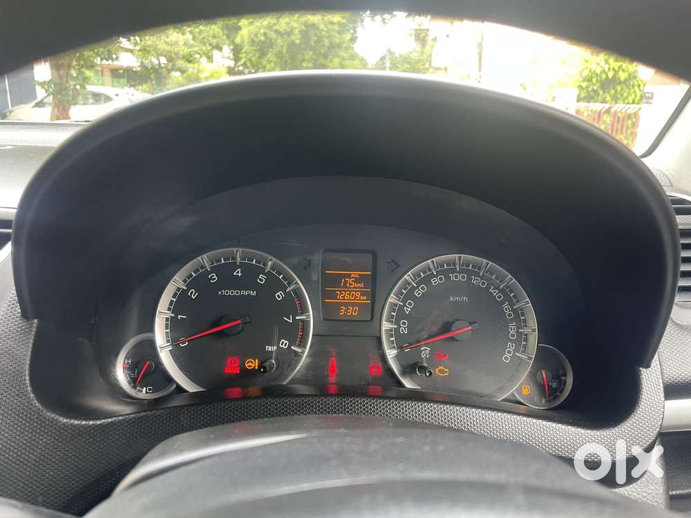 Maruti Suzuki Swift Vxi With Abs, 2015, Petrol
