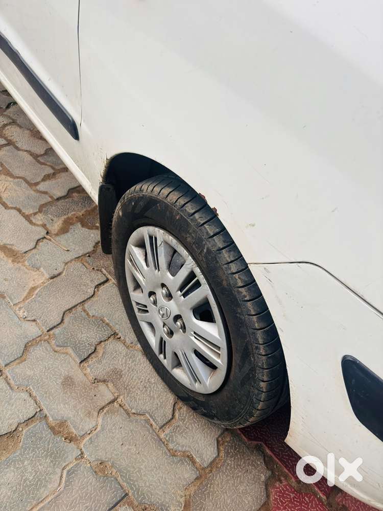 Hyundai Santro Magna 2012