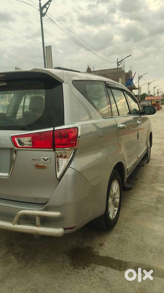 Toyota Innova Crysta 2.4 V 8 Str, 2018