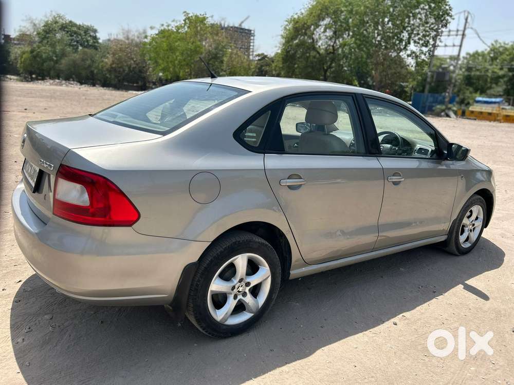 Skoda Rapid 2013-2016 1.6 Mpi Ambition With Alloy Wheel, 2015, Petro..