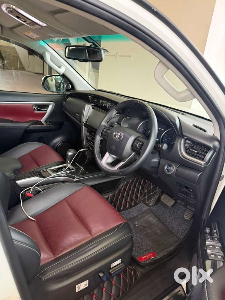 Toyota Fortuner Leader Edition 2025
