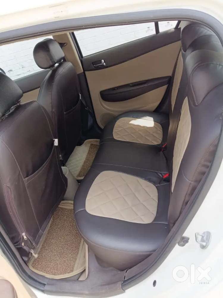Hyundai I20 Magna 2011 Registed 2013 Valid Upto 08/2028