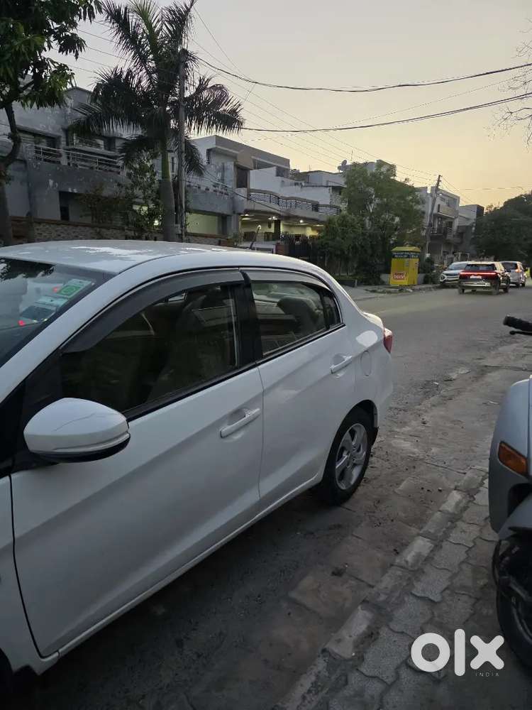 Honda Amaze 2016 Petrol  70,000 Km Driven  New Tyres & Alloy Wheels