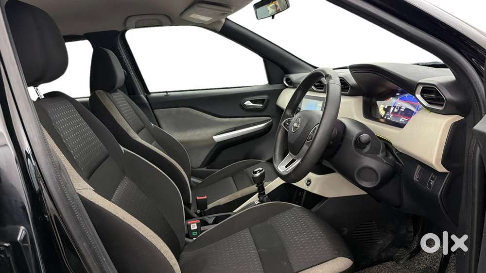 Nissan Magnite 1.0 Xv, 2023, Petrol