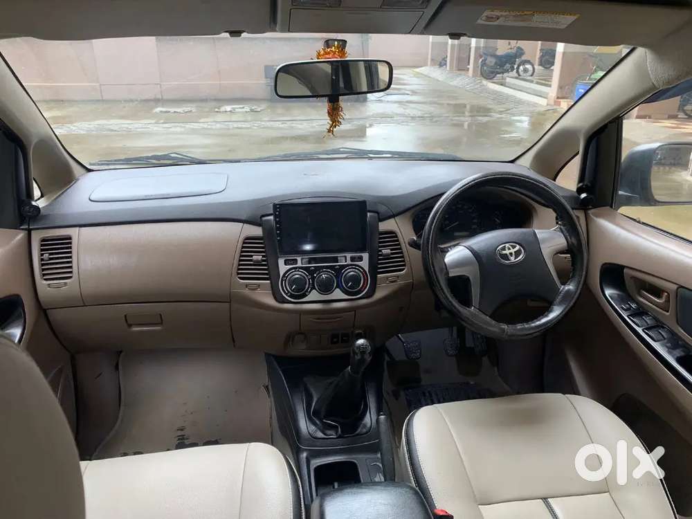 Toyota Innova 2.5 G 2015