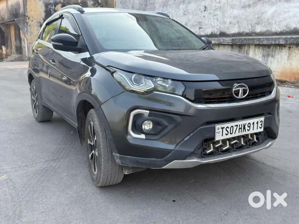 Nexon Xz Plus Sunroof Excellent Condition